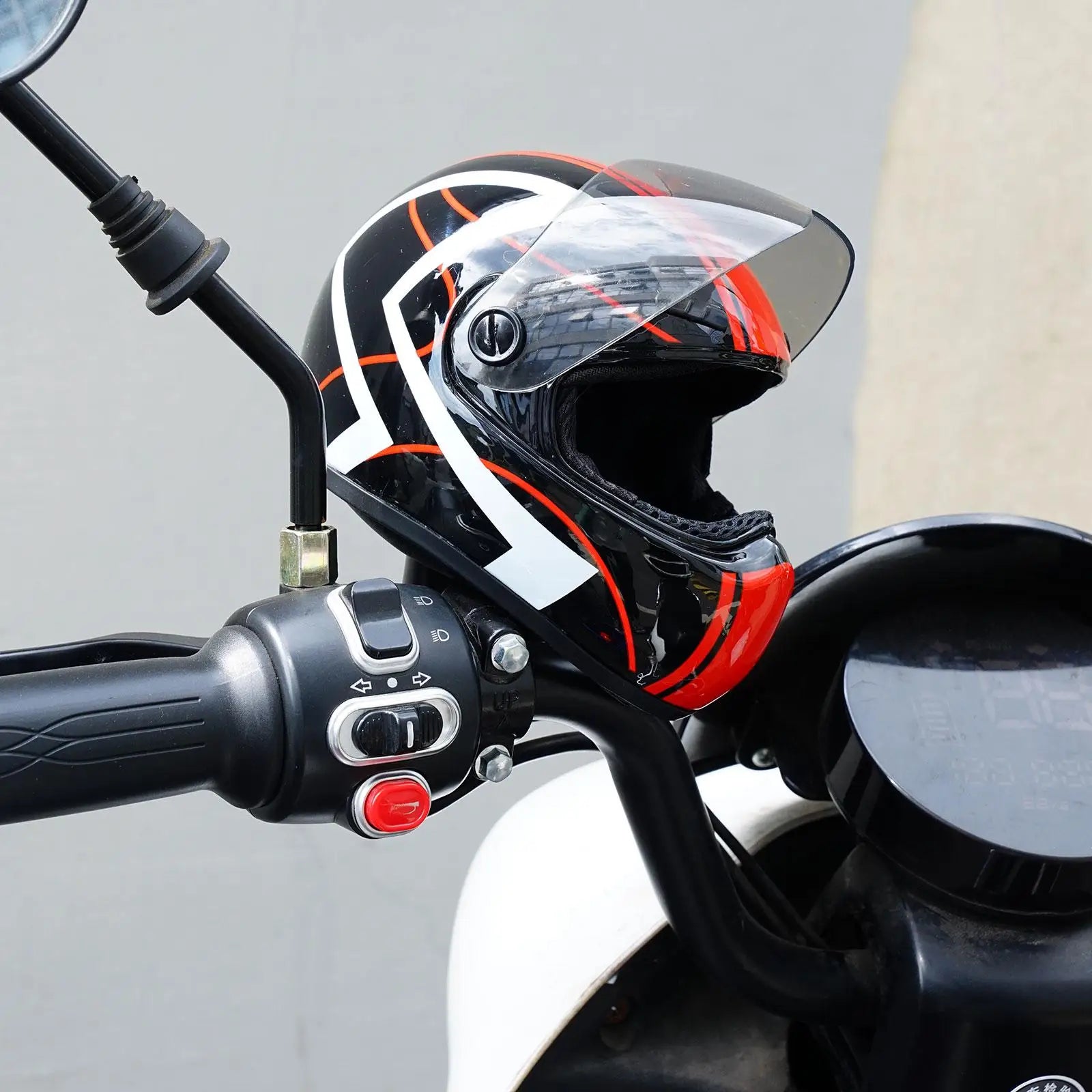Cat Dog Pet Motorcycle Helmet Full Face Pet Motorcycle Mini Motorcycle Safety Helmet Outdoor Head Protecting Pet Hard Hat