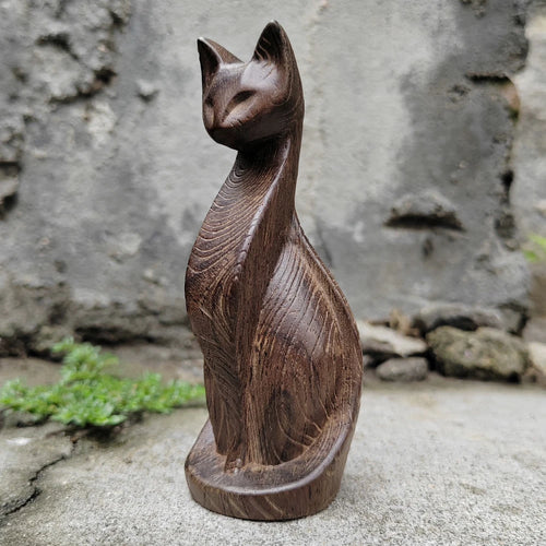 Drvena figura mačke 3.8 inča – geometrijska, ručno rezbarena, poklon